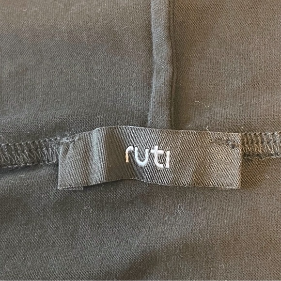 RUTI Iconic Off the shoulder black lagenlook top, size L/XL - Picture 2 of 12